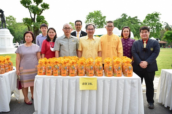 รูปประจำเรื่อง: สสวท. ร่วมพิธีทำบุญตักบาตรพระสงฆ์ วันคล้ายวันสถาปนากระทรวงศึกษาธิการ ครบรอบ 129 ปี
